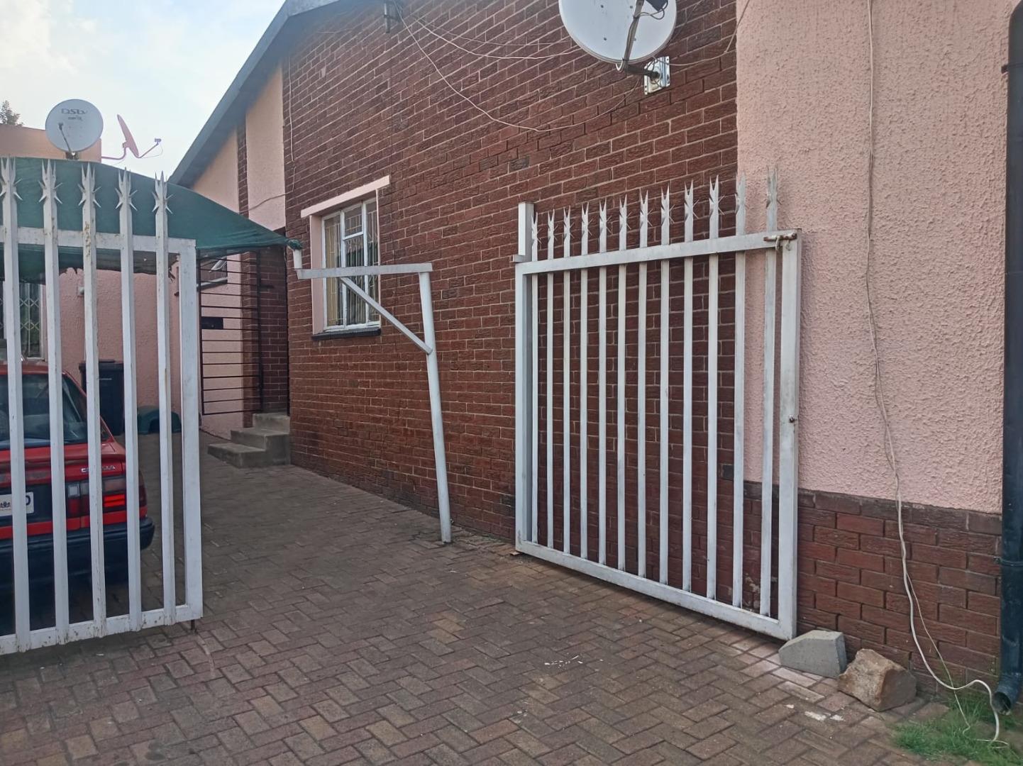 5 Bedroom House for Sale - Gauteng