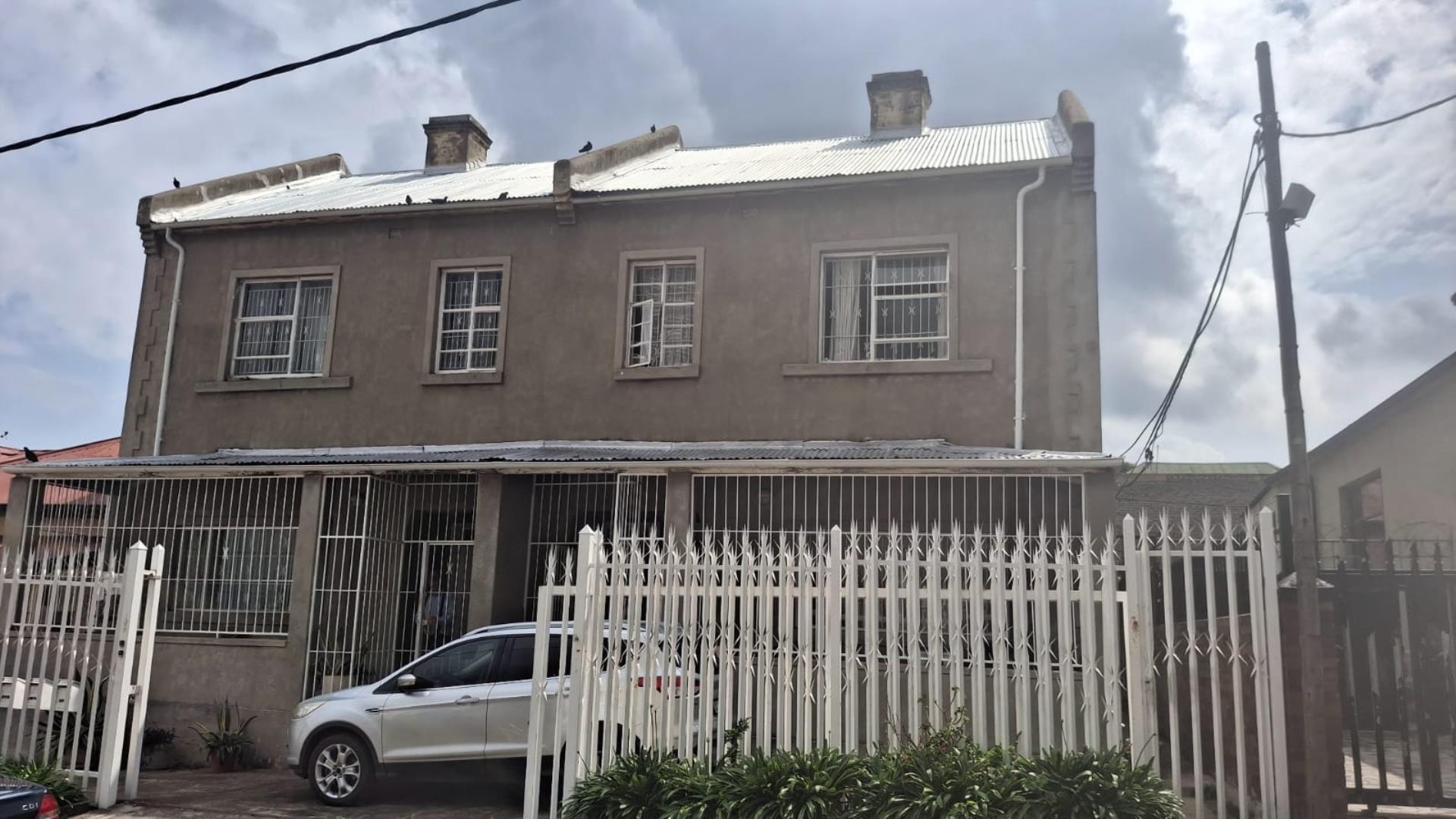 4 Bedroom House + Cottage/Flat for Sale - Gauteng