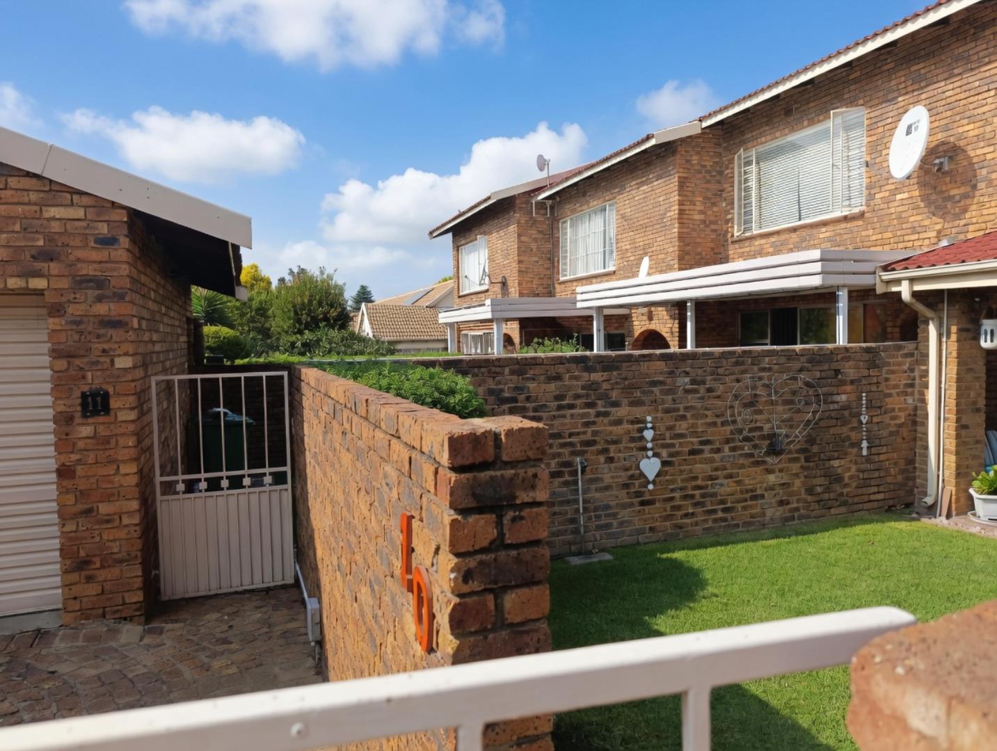 2 Bedroom Townhouse for Sale - Gauteng