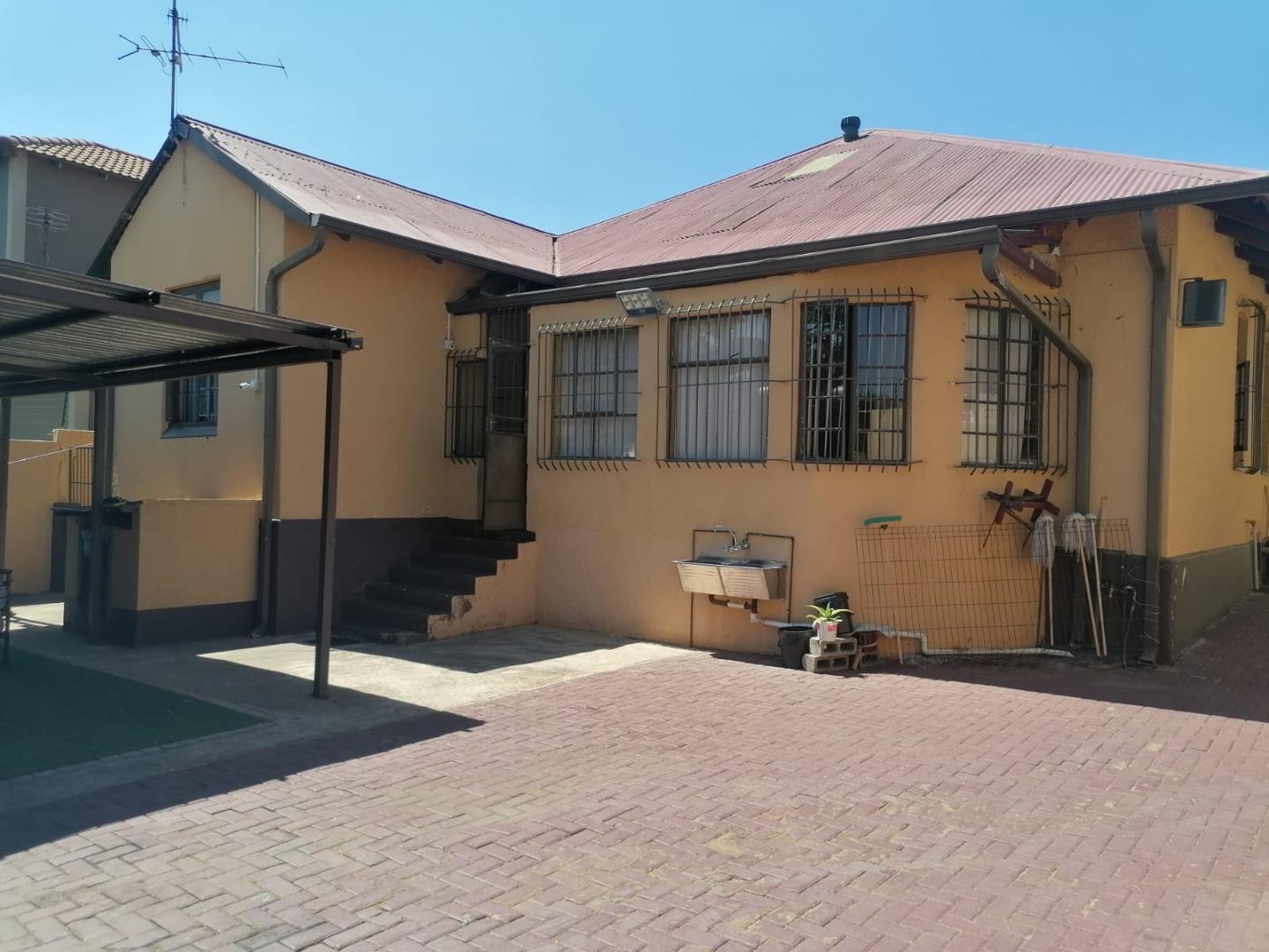 4 Bedroom House for Sale - Gauteng
