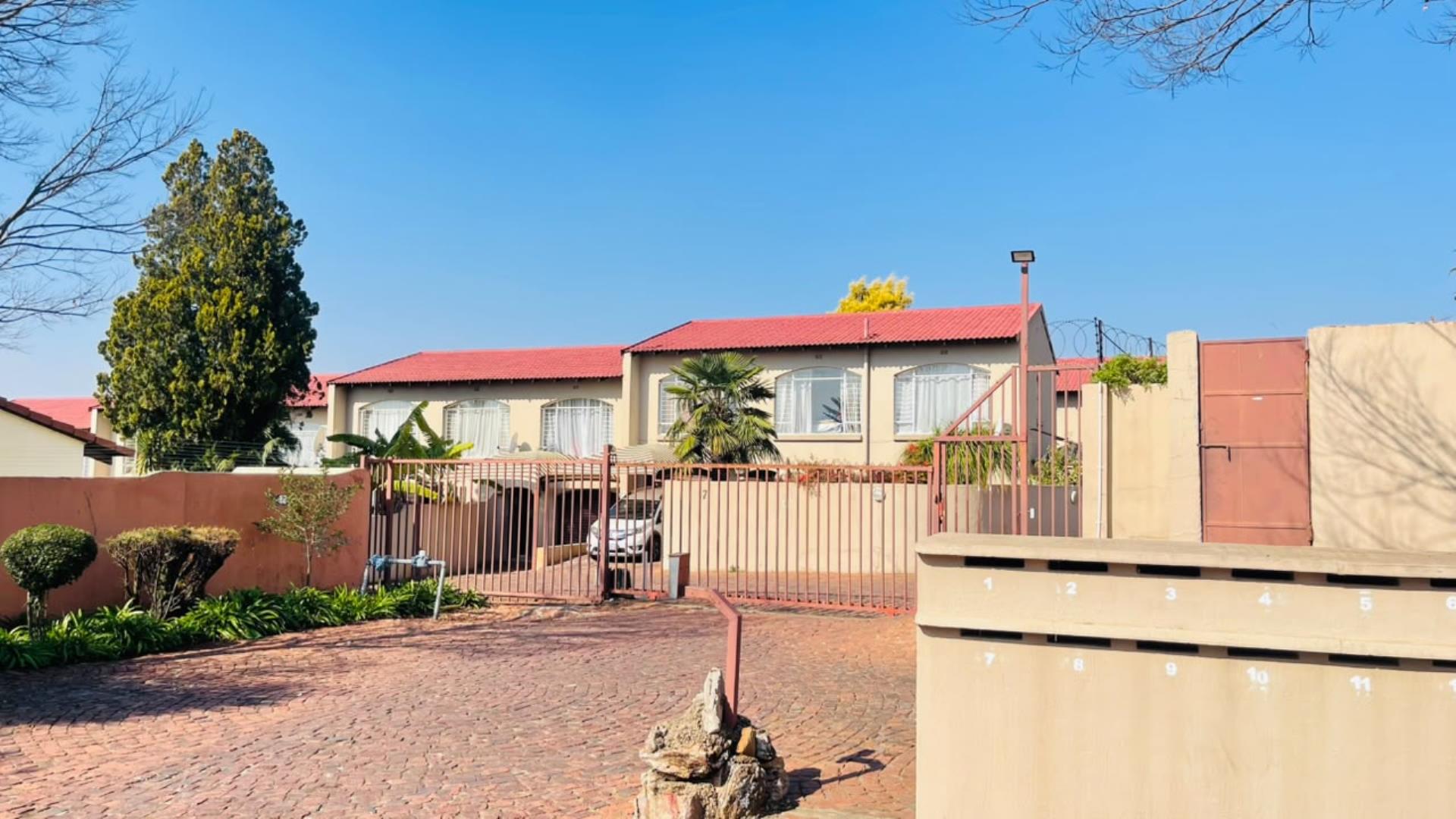 3 Bedroom Duplex for Sale - Gauteng