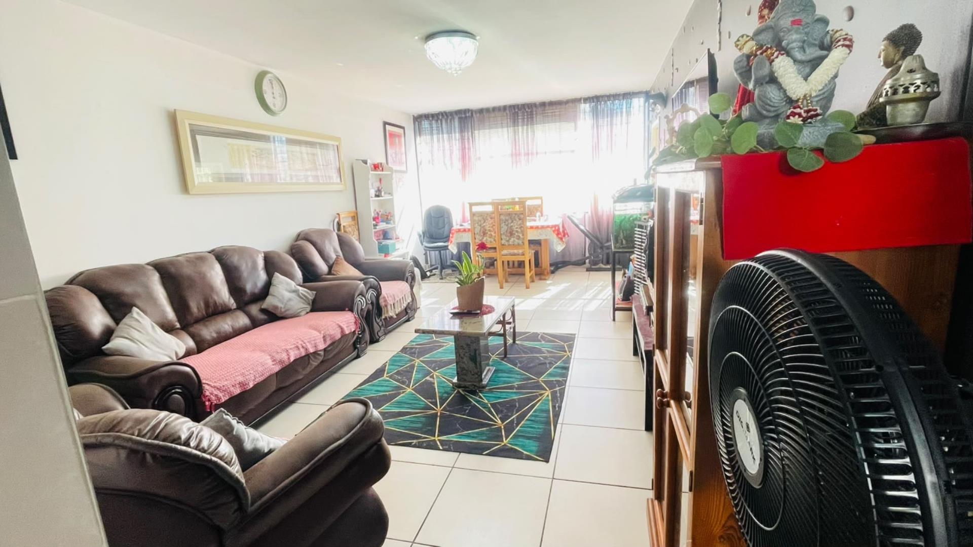 2 Bedroom Flat for Sale - Gauteng
