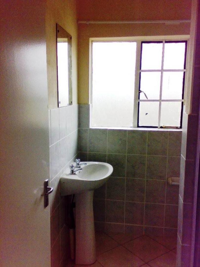 608922_property-9377983-47776199_sd.jpg