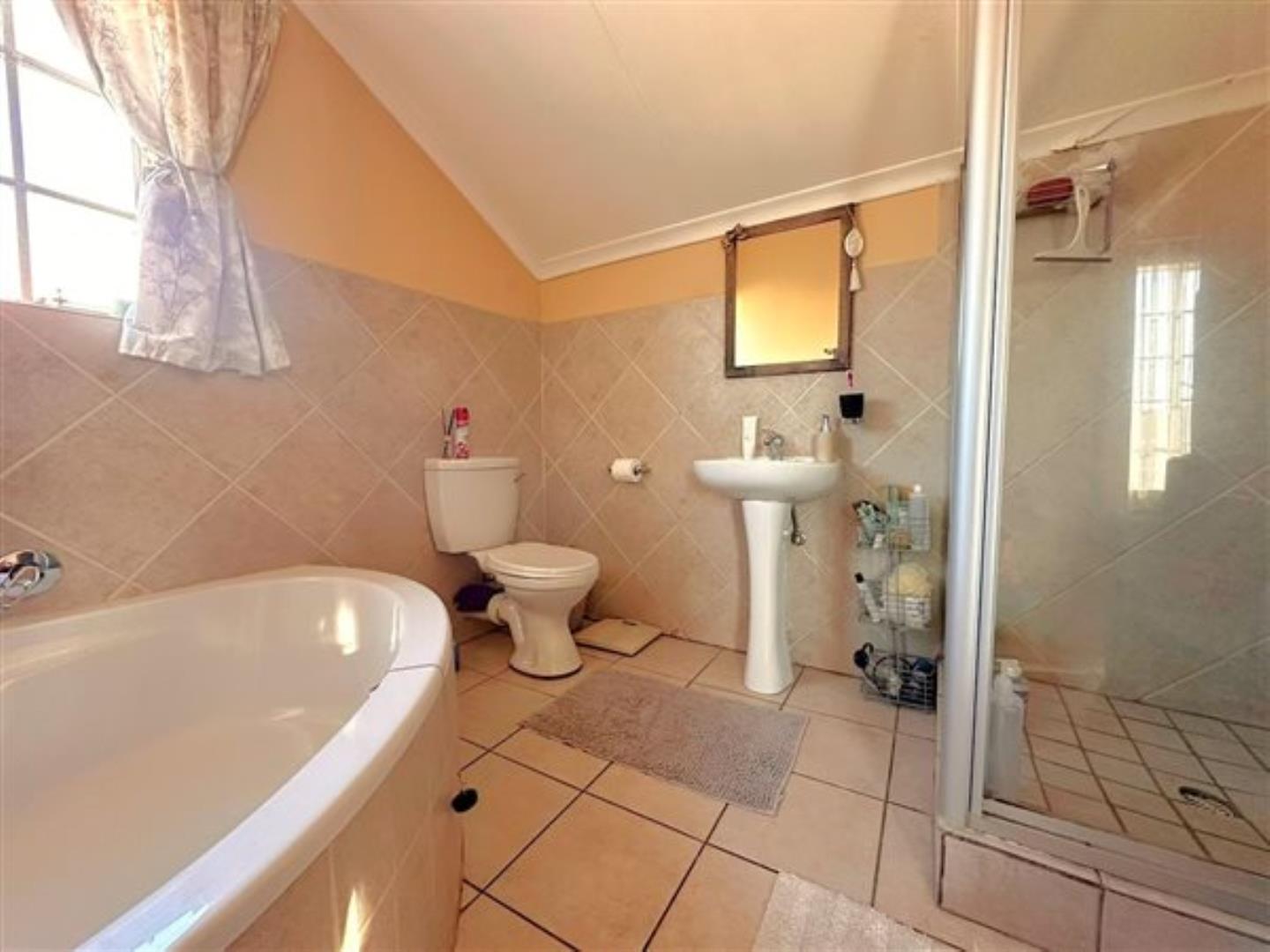 716722_property-10559399-10421234_e.jpg