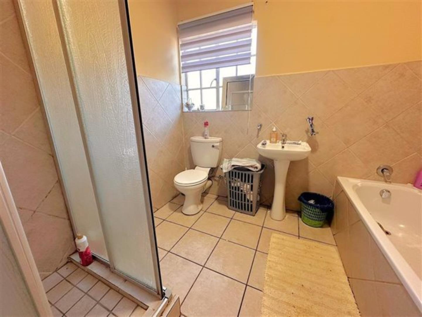 716722_property-10559399-2429670_e_(1).jpg