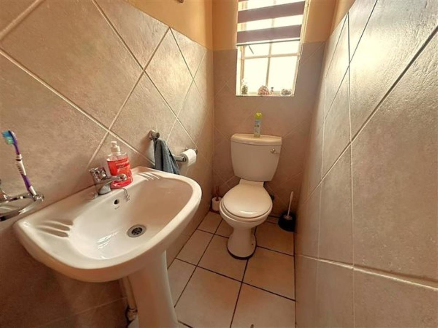 716722_property-10559399-47966598_e.jpg