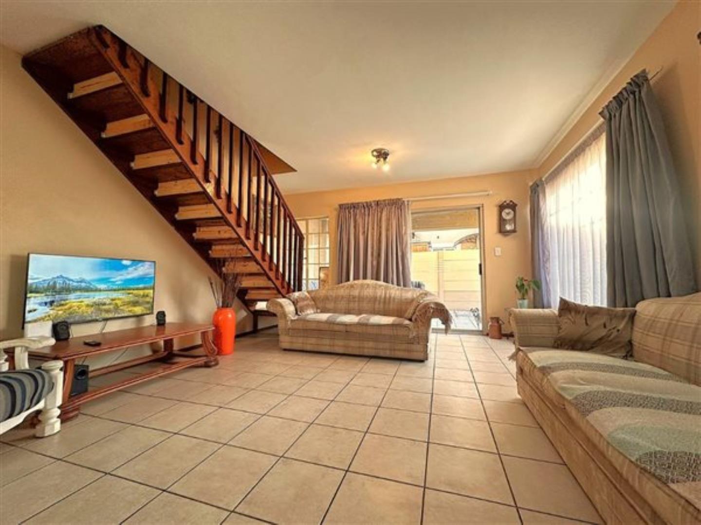 716722_property-10559399-86888469_e.jpg