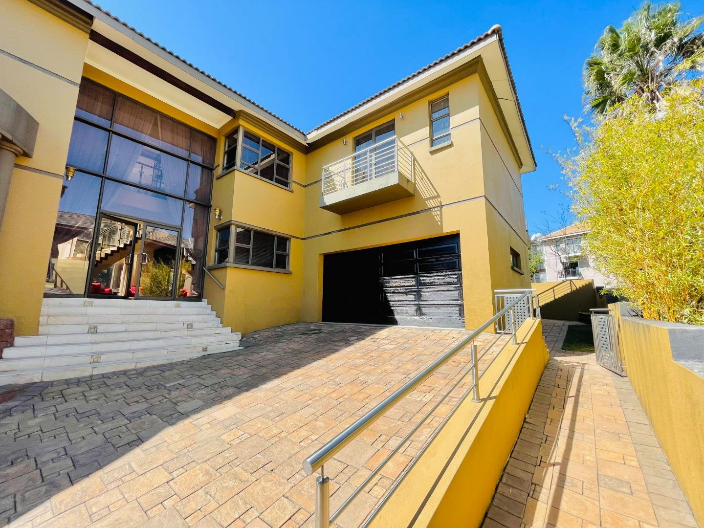 6 Bedroom House for Sale - Gauteng