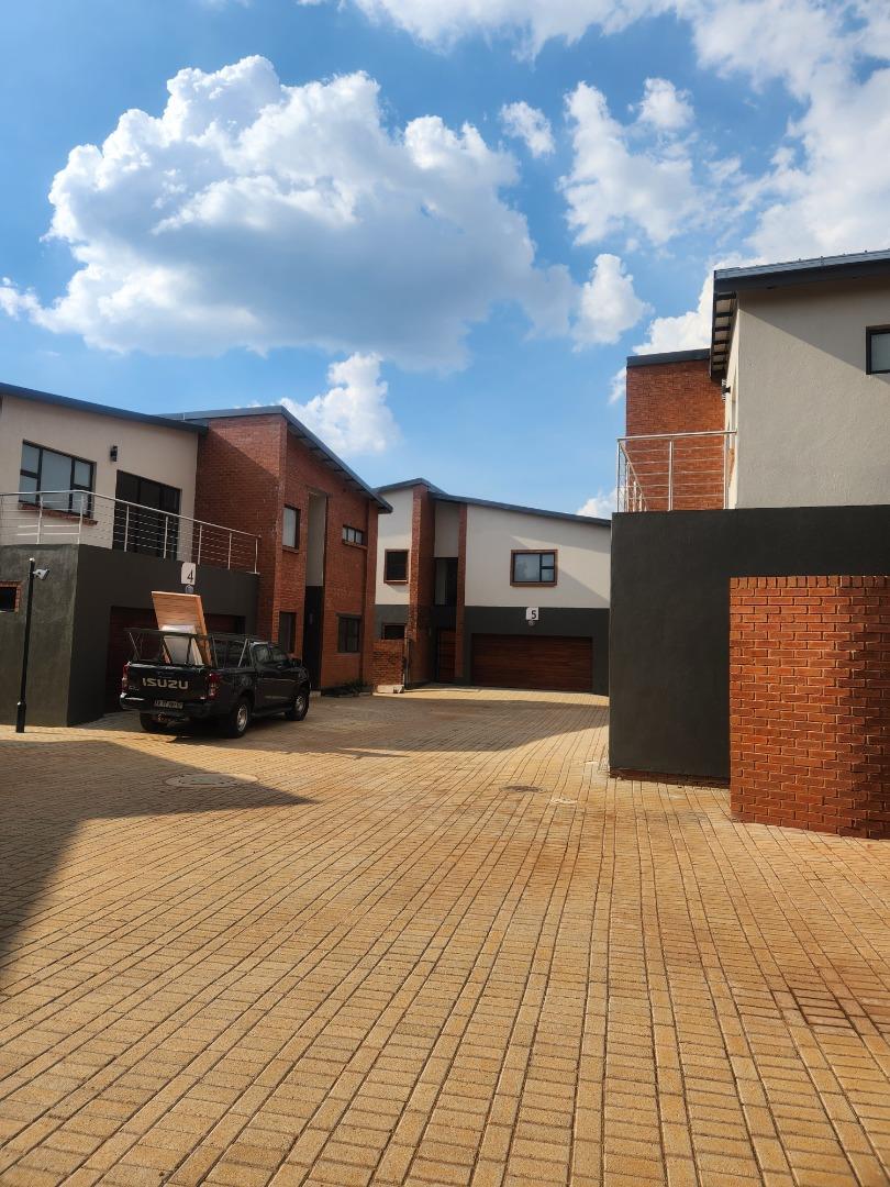 3 Bedroom Cluster for Sale - Gauteng