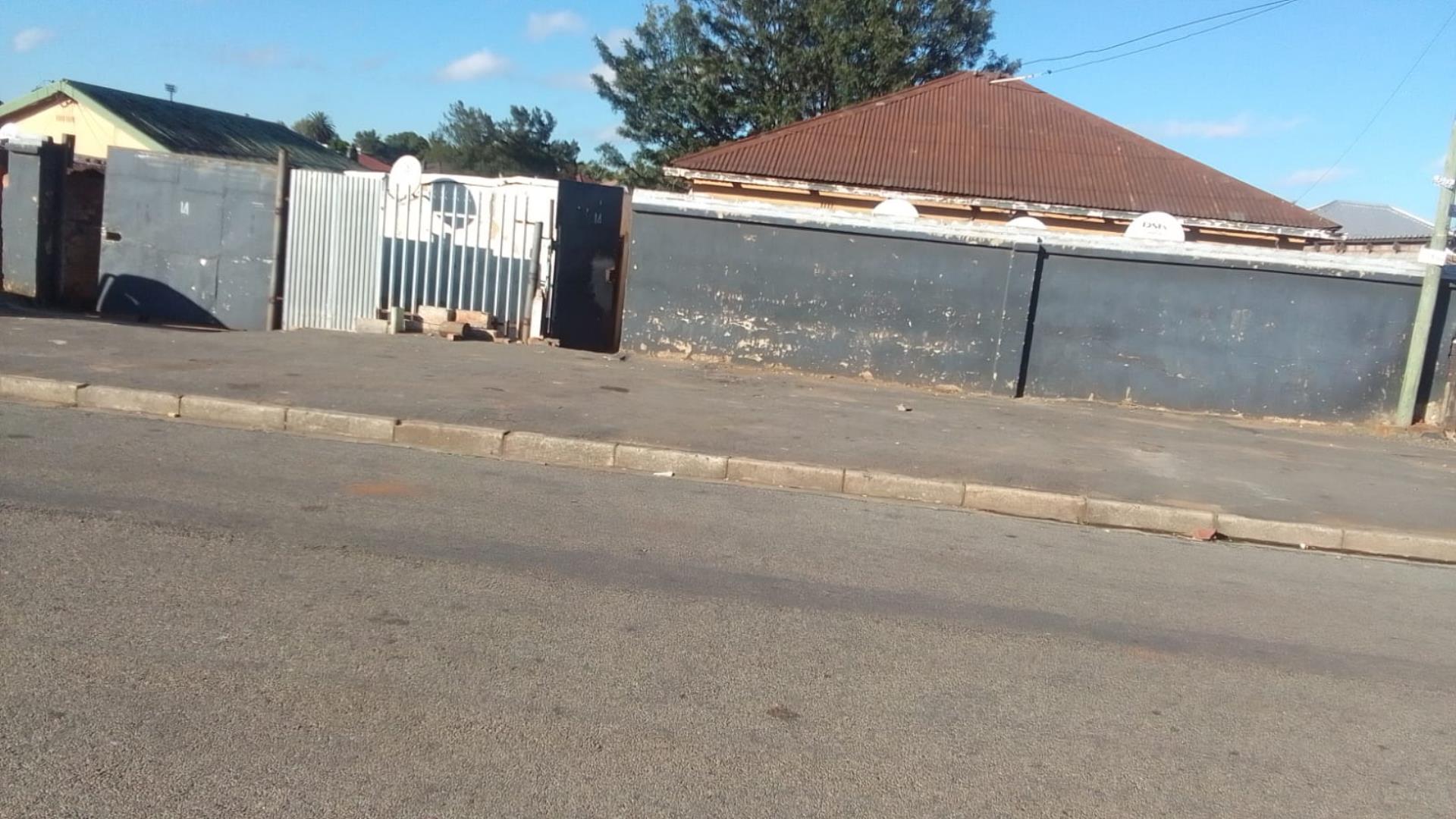 25 Bedroom House for Sale - Gauteng