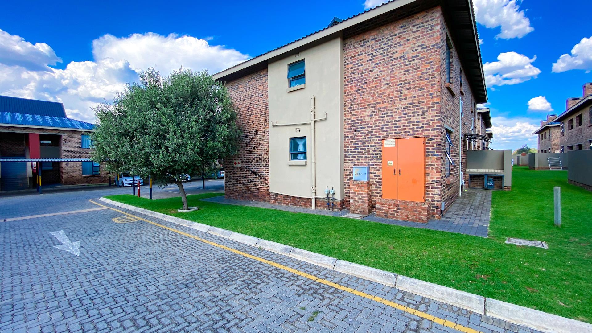 2 Bedroom Apartment for Sale - Gauteng