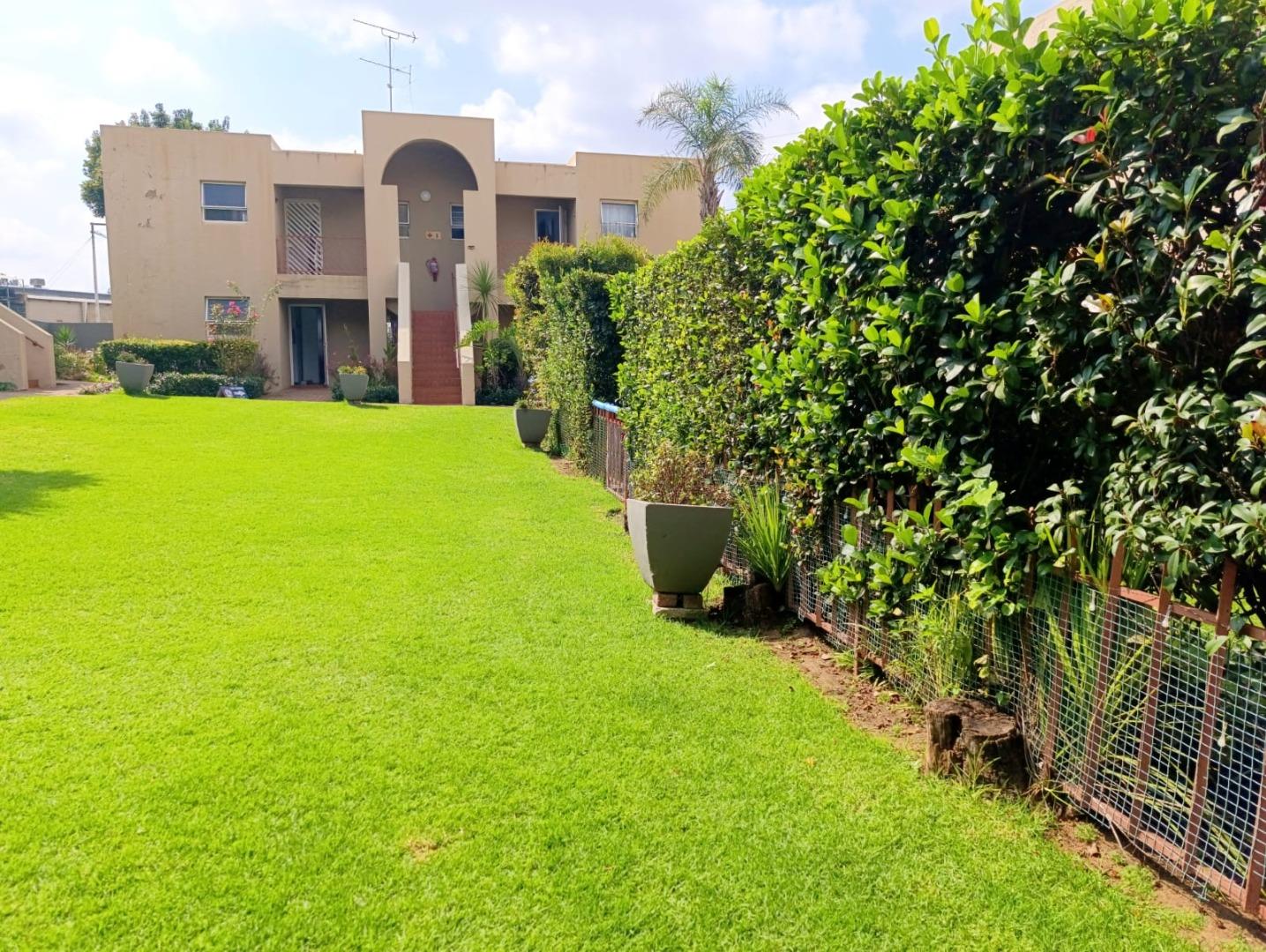 1 Bedroom Townhouse for Sale - Gauteng
