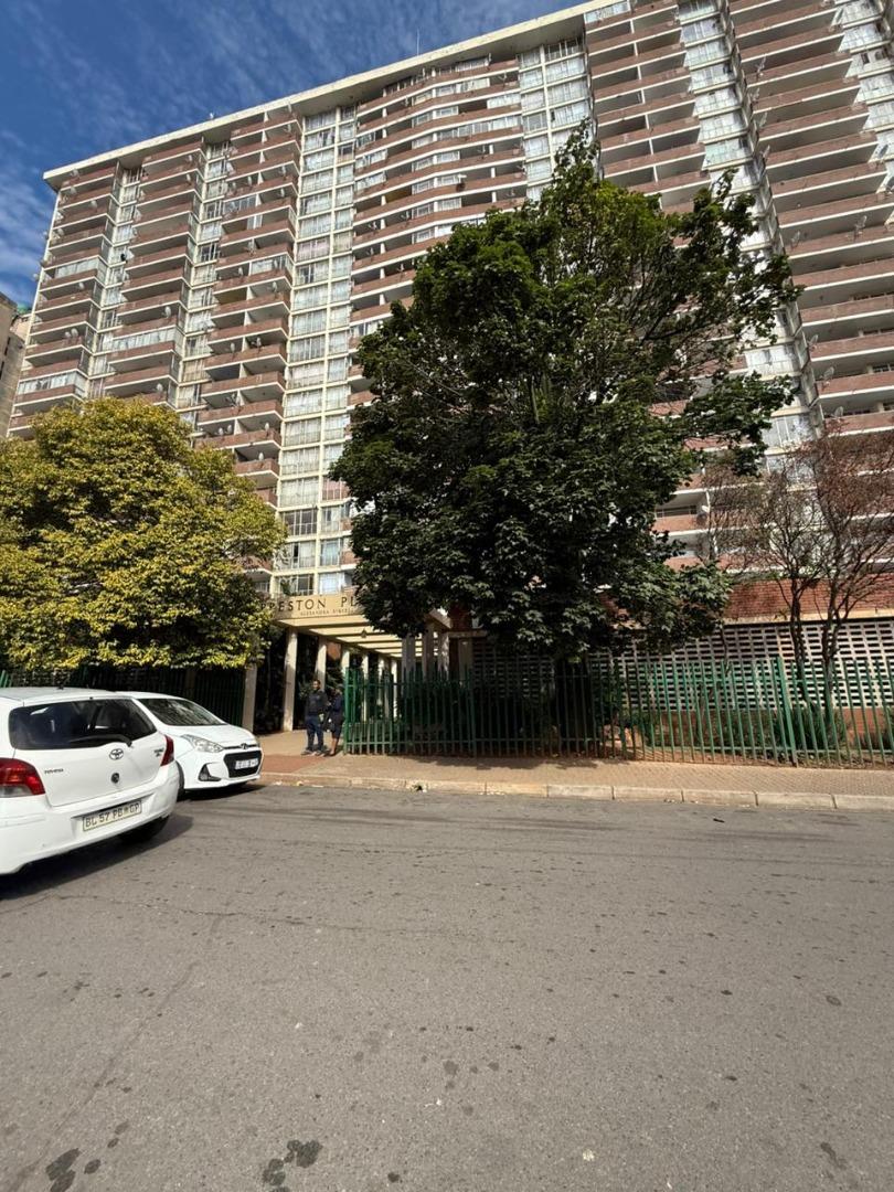 1 Bedroom Apartment for Sale - Gauteng