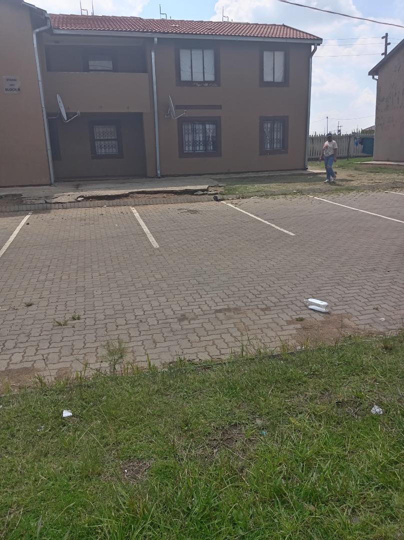 1 Bedroom Apartment for Sale - Gauteng
