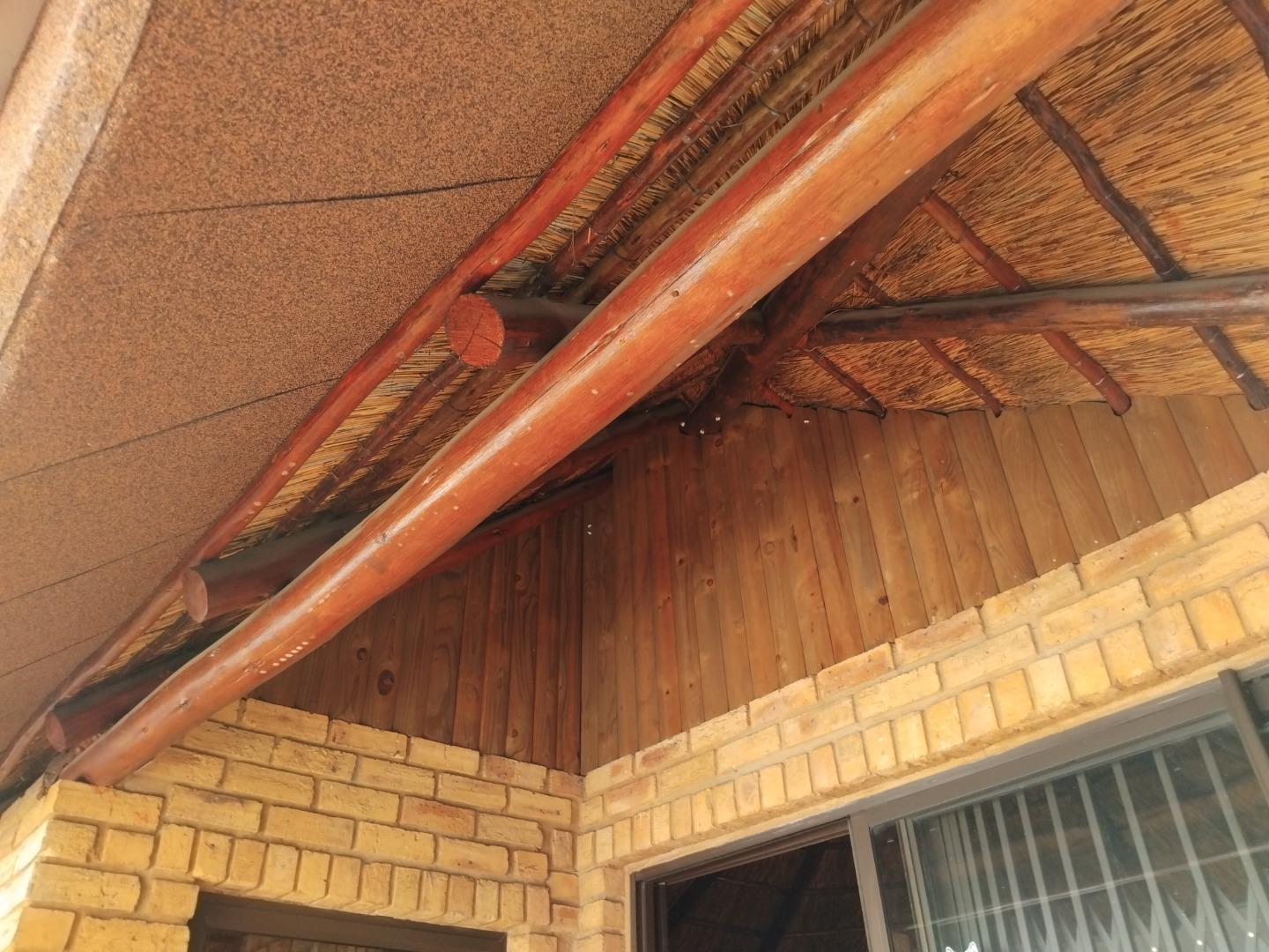 766503_5_Piekfyn_Duplekse__8_Abelia_Road__Primrose_Hill_Germiston_(14).jpg