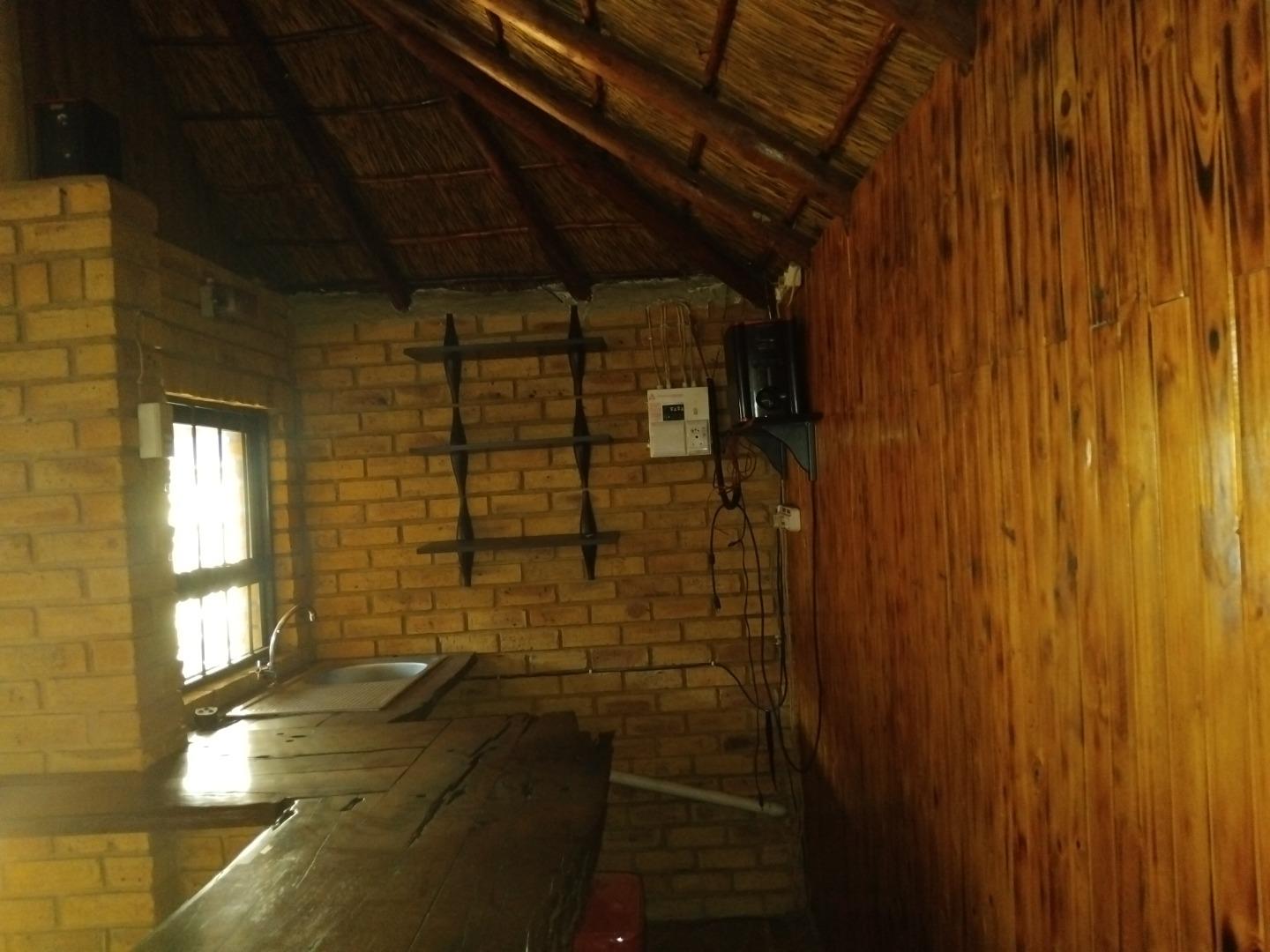 766503_5_Piekfyn_Duplekse__8_Abelia_Road__Primrose_Hill_Germiston_(19).jpg