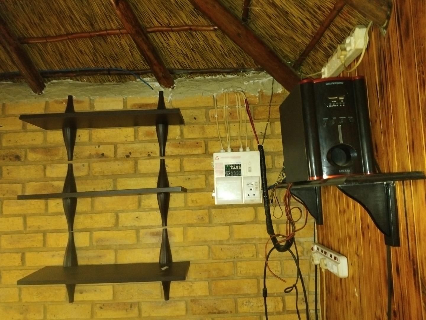 766503_5_Piekfyn_Duplekse__8_Abelia_Road__Primrose_Hill_Germiston_(21).jpg