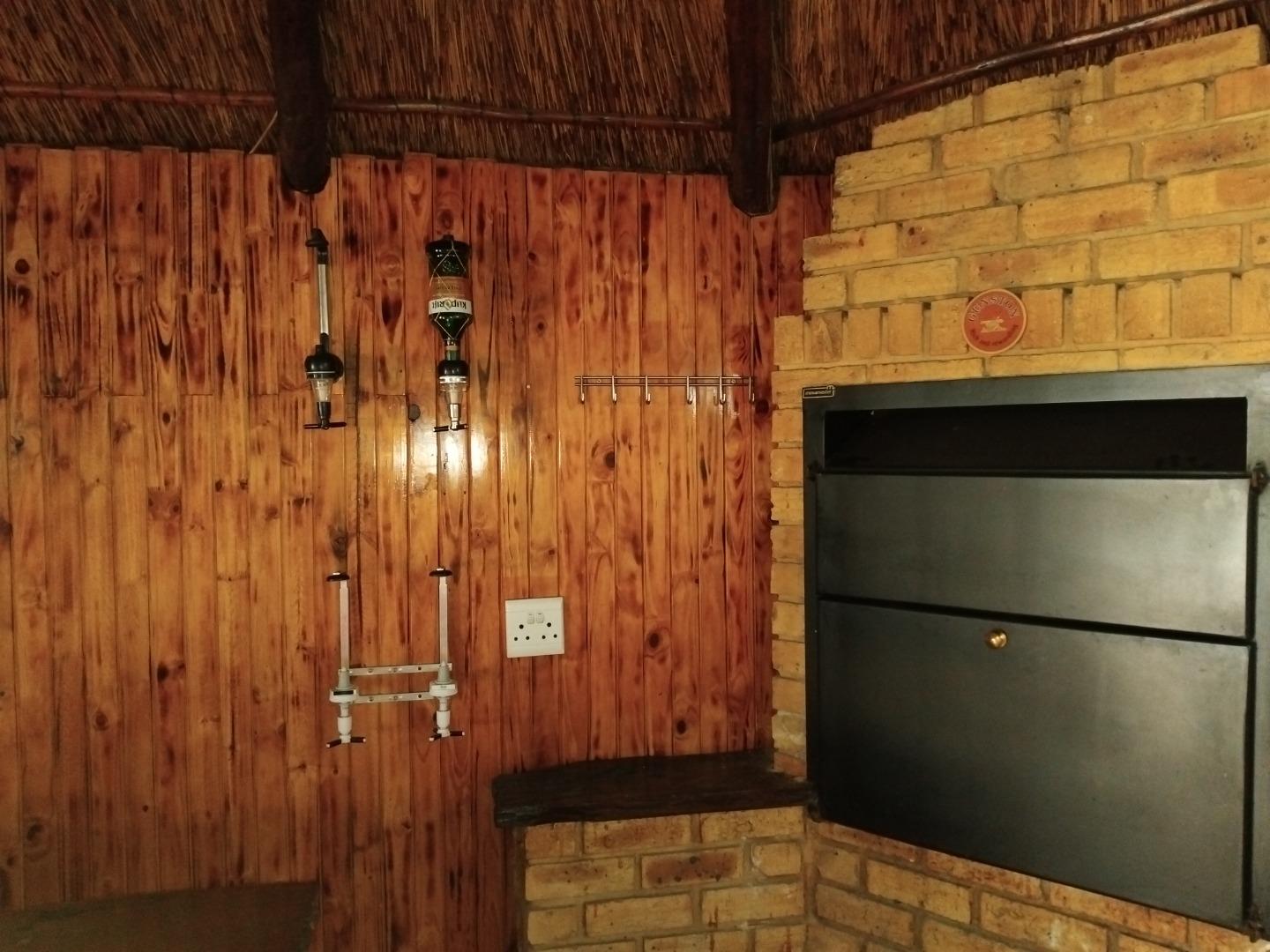 766503_5_Piekfyn_Duplekse__8_Abelia_Road__Primrose_Hill_Germiston_(23).jpg