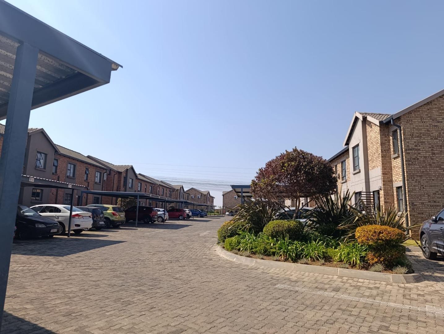 2 Bedroom Townhouse for Sale - Gauteng